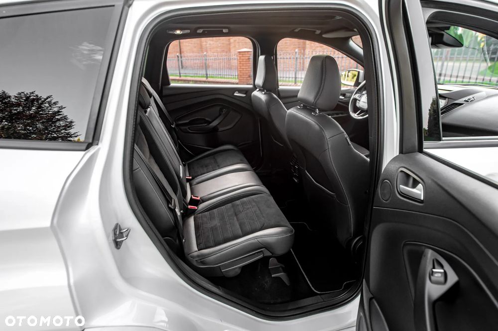 Ford Kuga 2.0 TDCi AWD ST-Line - 34