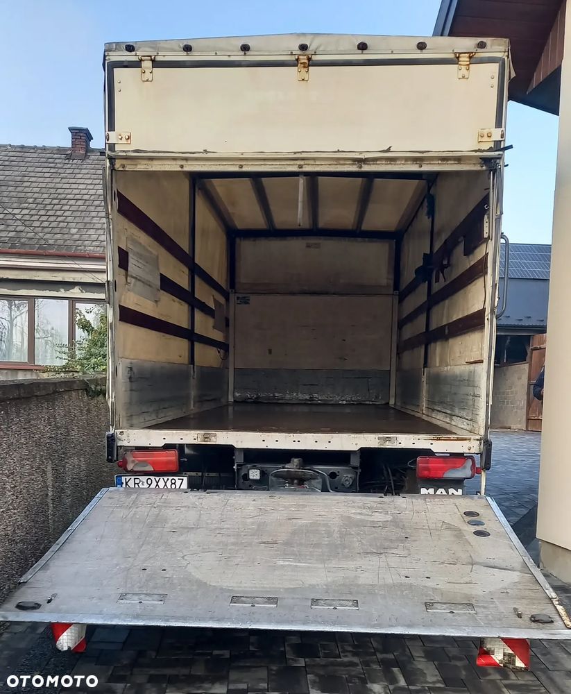 MAN TGL 12.180 4X2 BL - 4