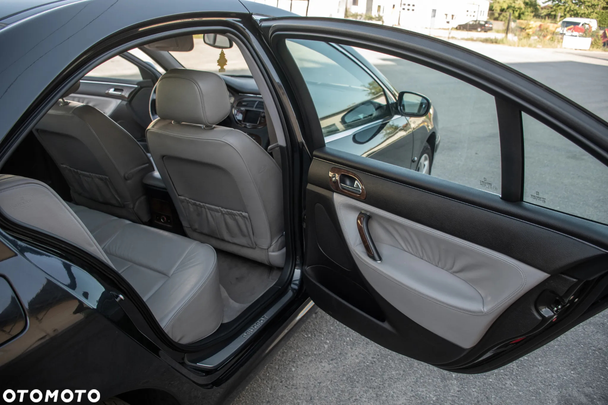 Peugeot 607 3.0 Pack Ivoire Tiptronic - 24