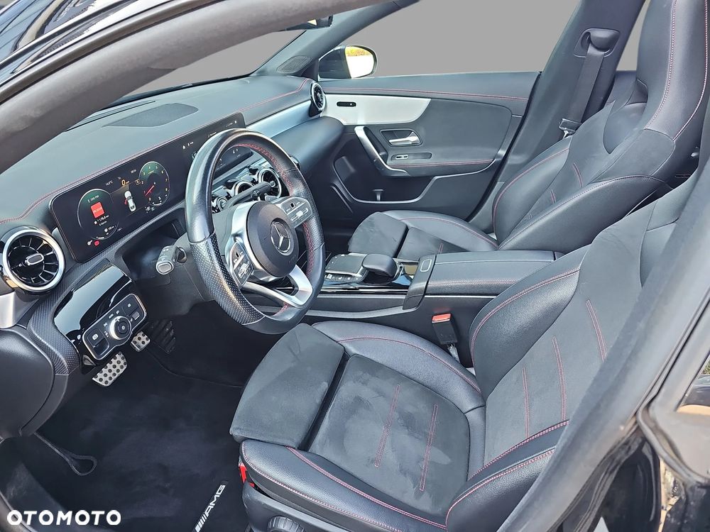 Mercedes-Benz CLA 220 AMG Line 7G-DCT - 12