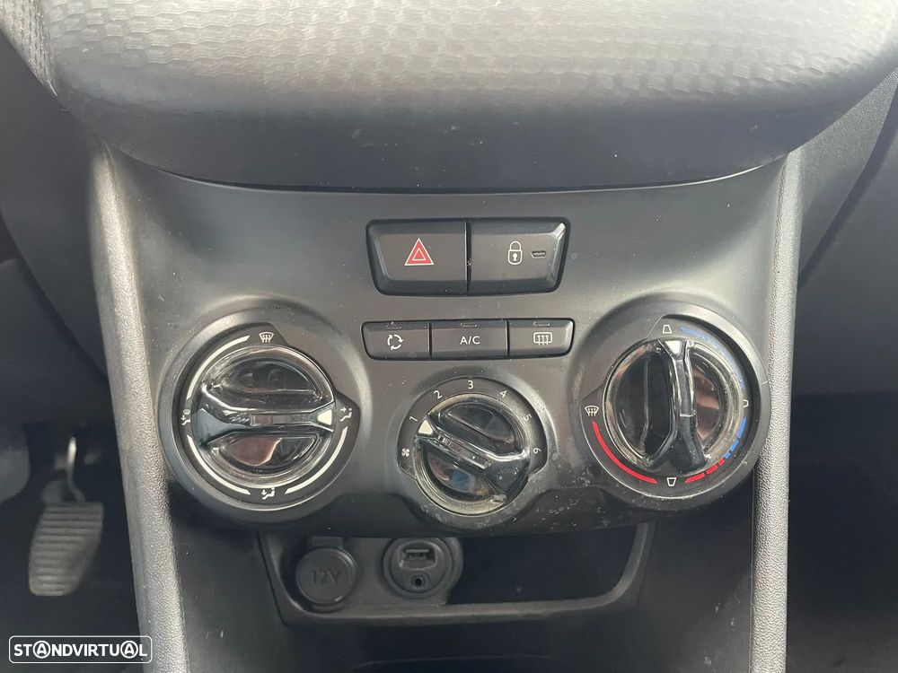 Peugeot 208 1.2 PureTech Style - 12