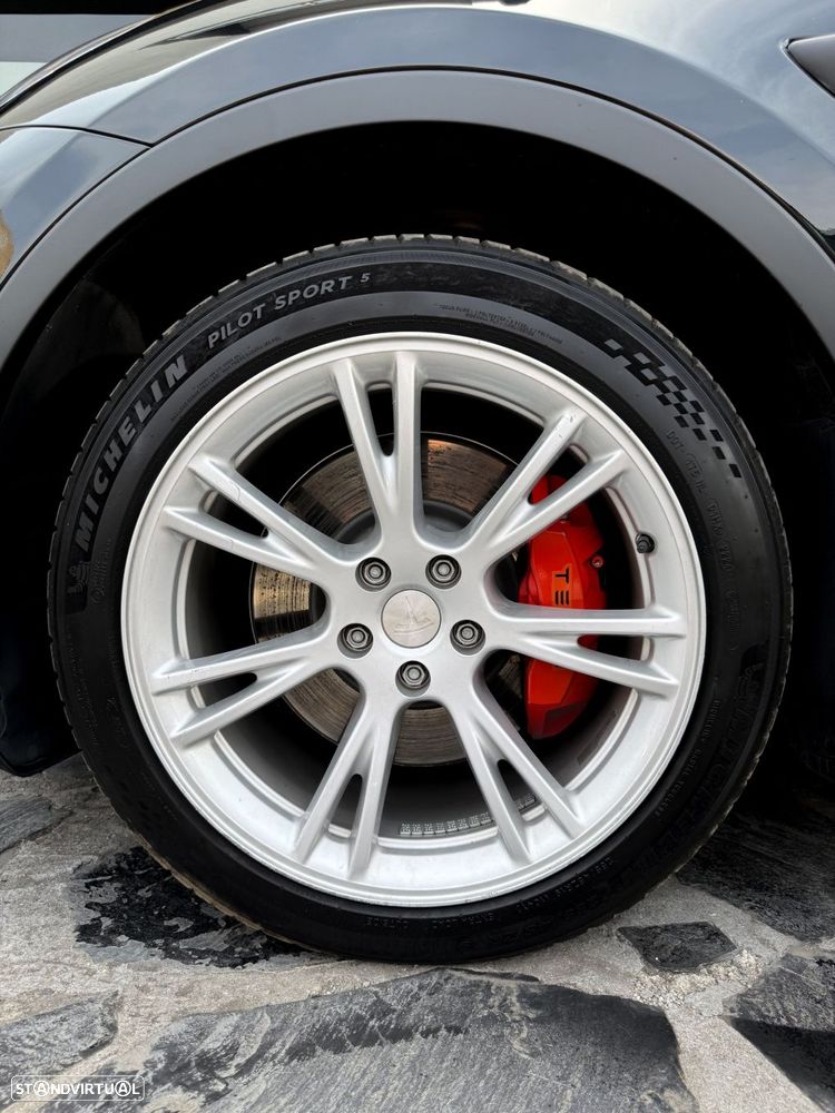 Tesla Model Y Long Range Tração Integral - 11
