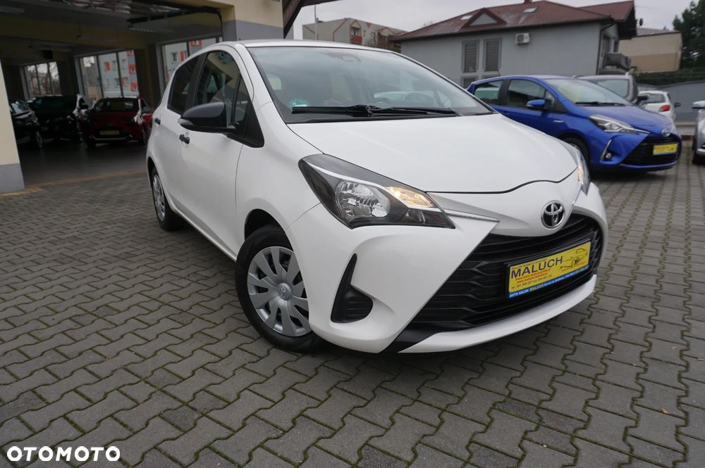 Toyota Yaris 1.0 VVT-i Team Deutschland - 4