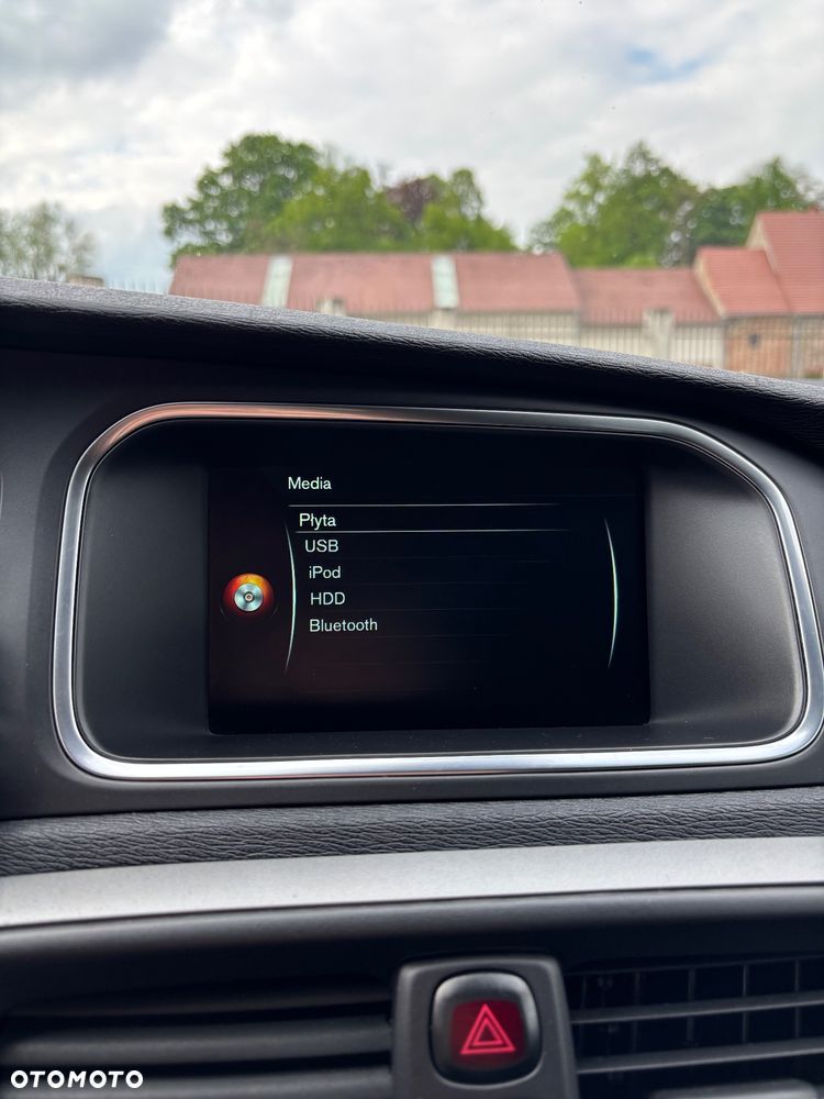 Volvo V40 D2 Momentum - 24