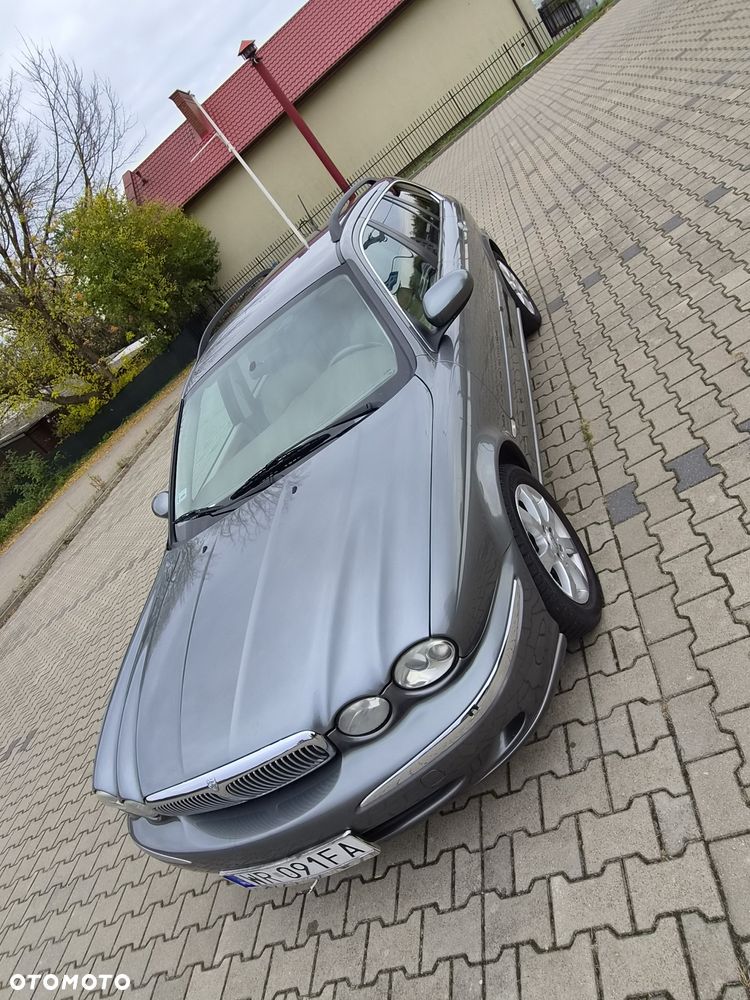 Jaguar X-Type - 4