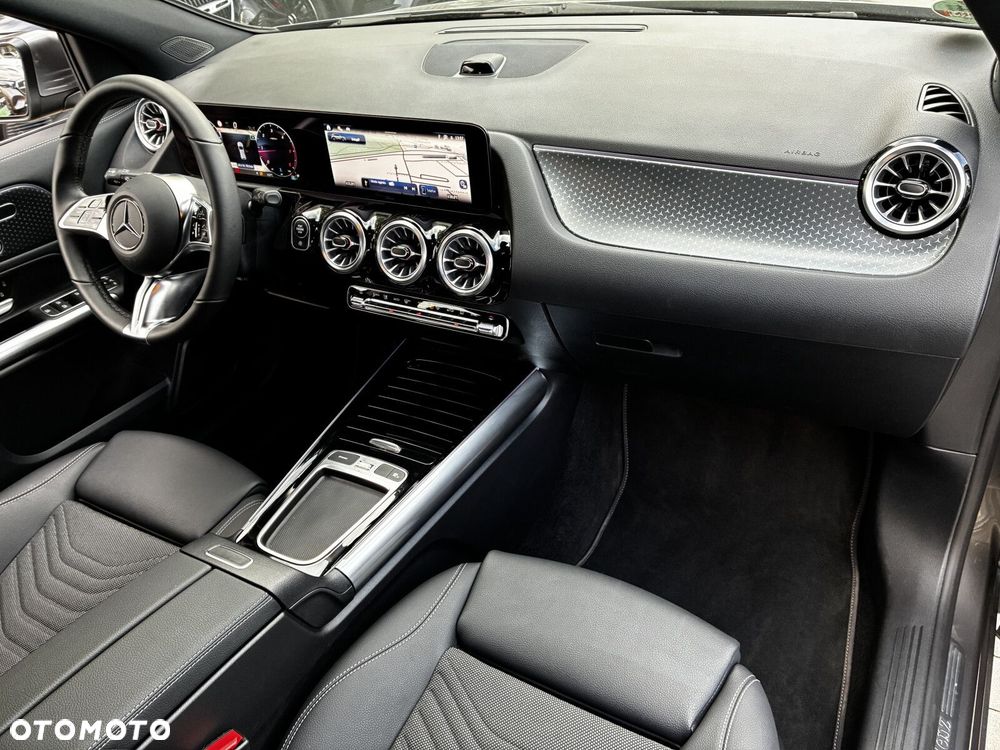Mercedes-Benz GLA 200 d Progressive 8G-DCT - 20