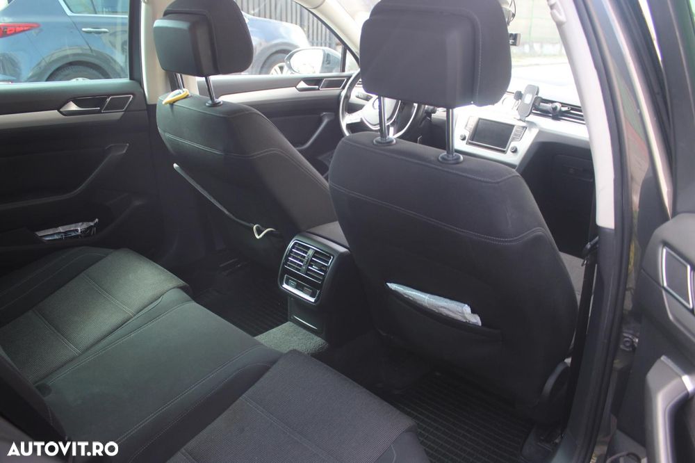 Volkswagen Passat 2.0 TDI DSG Comfortline - 4