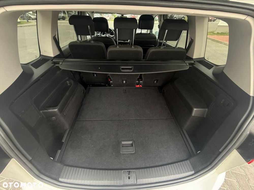 Volkswagen Touran 1.6 TDI SCR (BlueMotion Technology) DSG Comfortline - 9