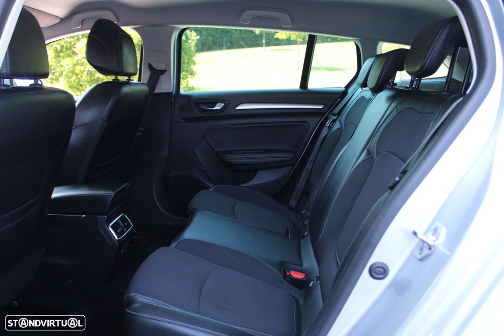 Renault Mégane Sport Tourer 1.5 Blue dCi Intens EDC - 10