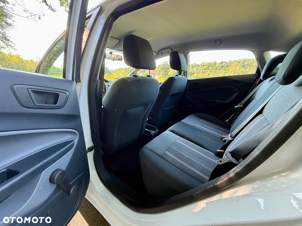 Ford Fiesta 1.25 Ambiente - 19