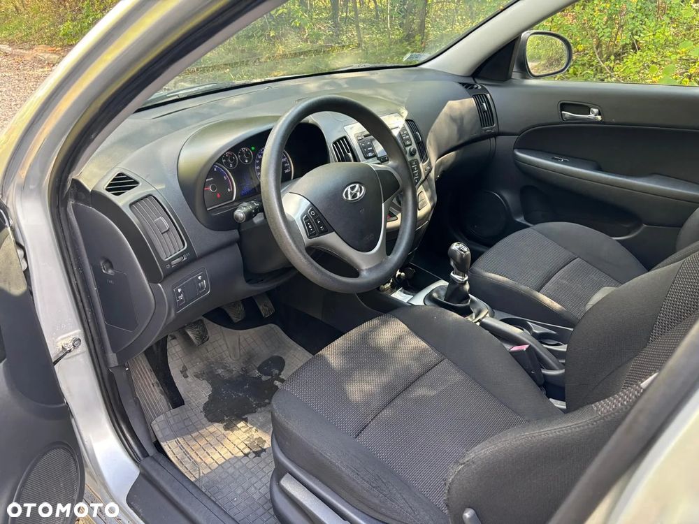 Hyundai i30 1.6 CRDi Comfort EU5 - 15