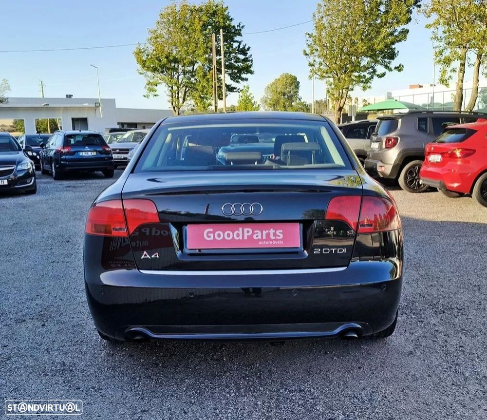 Audi A4 2.0 TDI S-line - 8