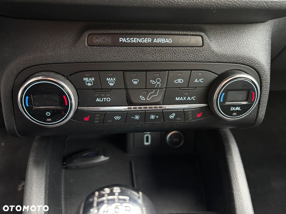 Ford Focus 1.0 EcoBoost Start-Stopp-System ST-LINE - 17