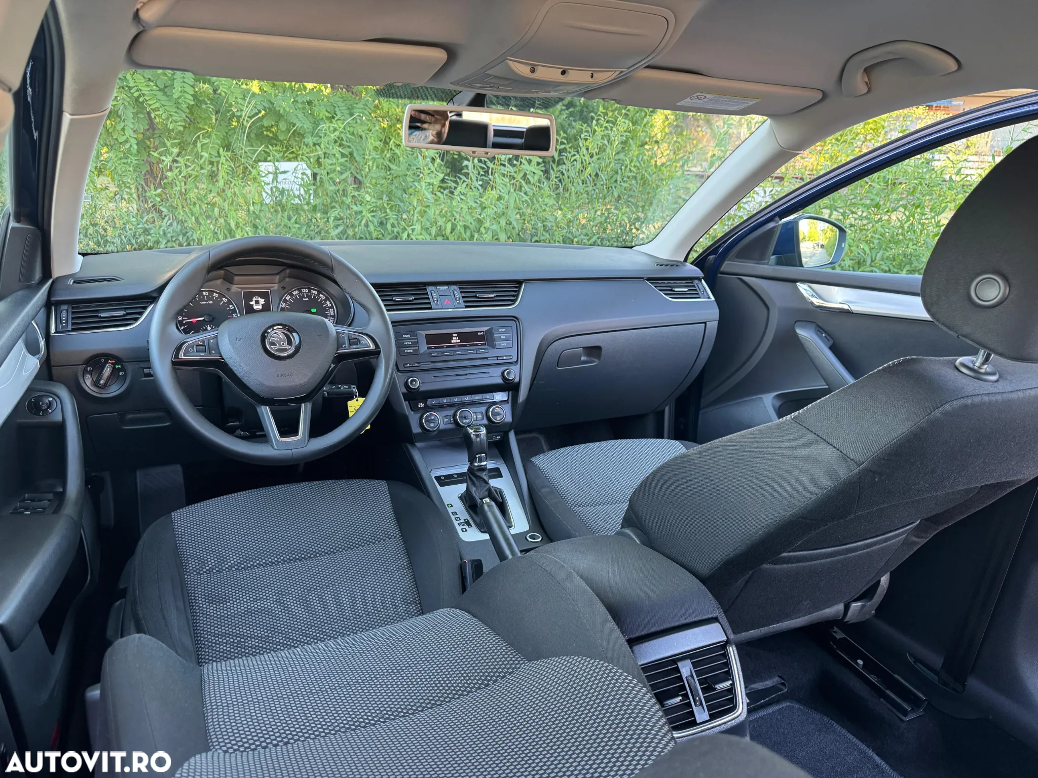 Skoda Octavia 1.6 TDI Business DSG - 5