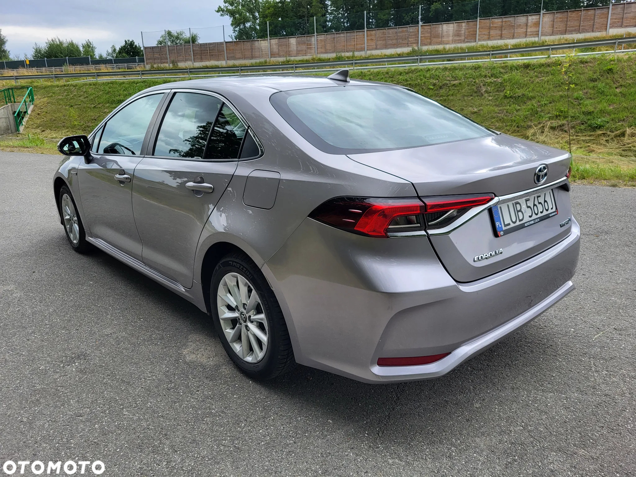 Toyota Corolla 1.8 Hybrid Comfort - 3