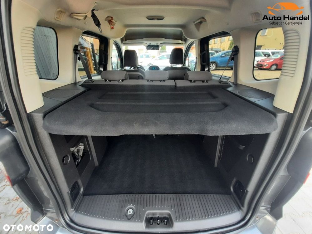 Ford Tourneo Courier - 13