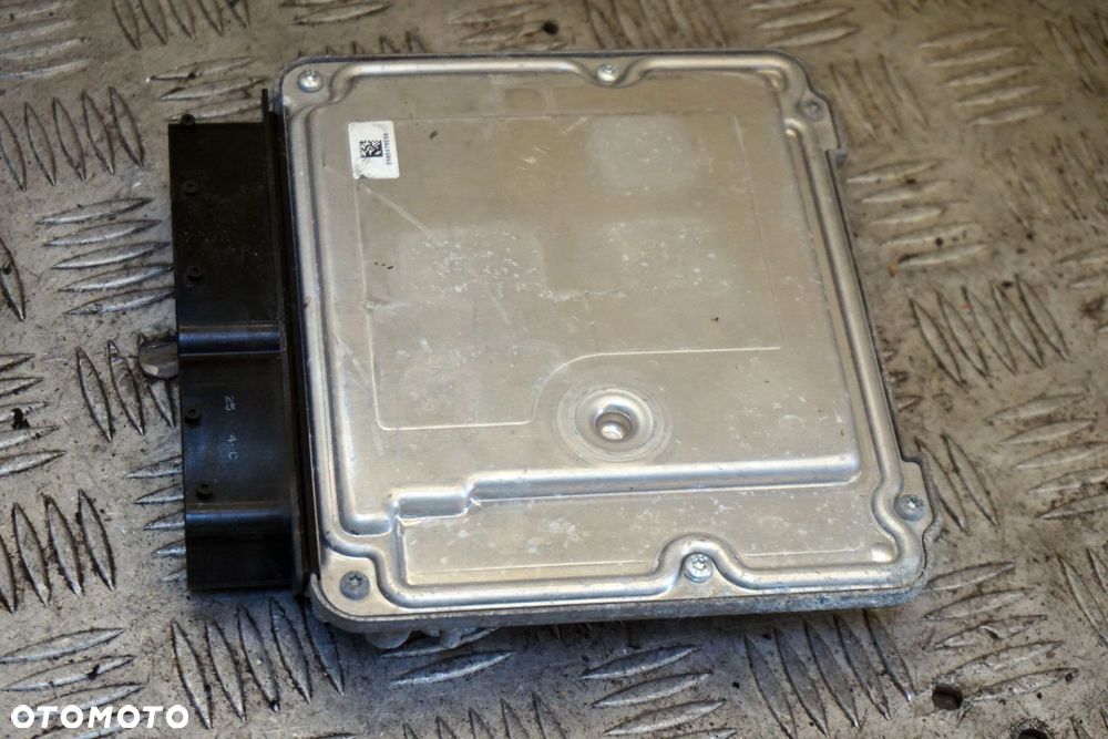 STEROWNIK SILNIKA KOMPUTER OCTAVIA II LIFT 1.8 TSI 3T0907115G 0261S05741 SKODA 2008-2013 - 2