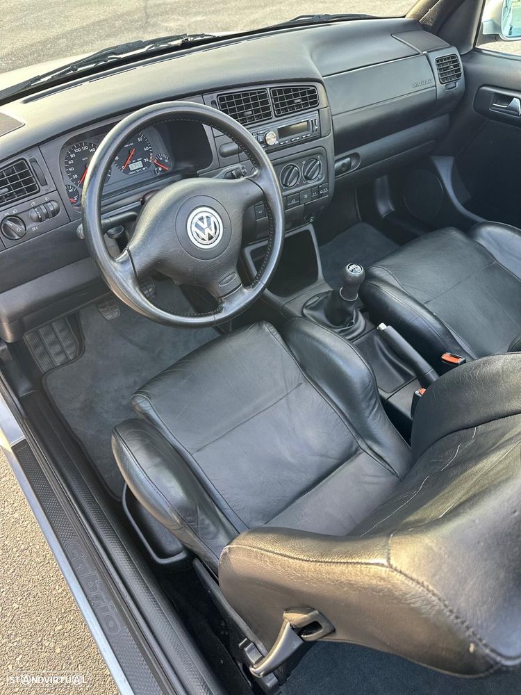 VW Golf Cabriolet 1.6 Trendline - 19