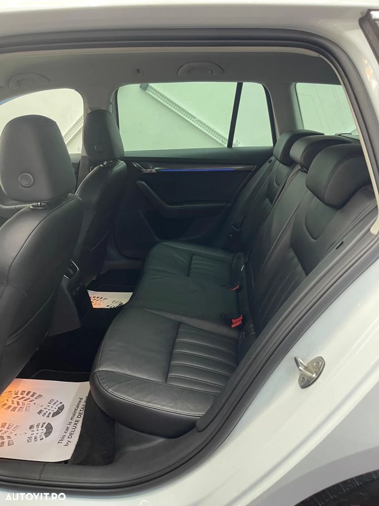 Skoda Octavia Combi Diesel 1.6 TDI DSG Style - 6