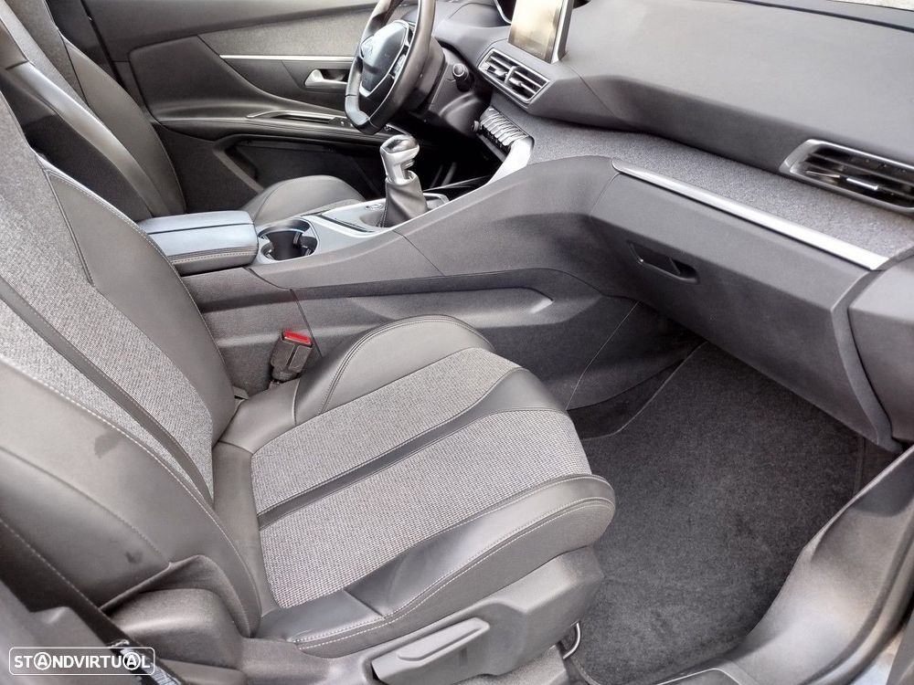 Peugeot 5008 1.2 PureTech Allure - 39