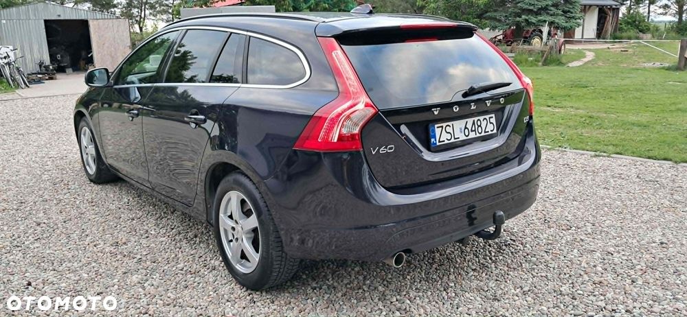 Volvo V60 D3 Momentum - 5