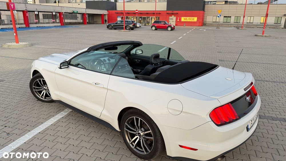 Ford Mustang - 16