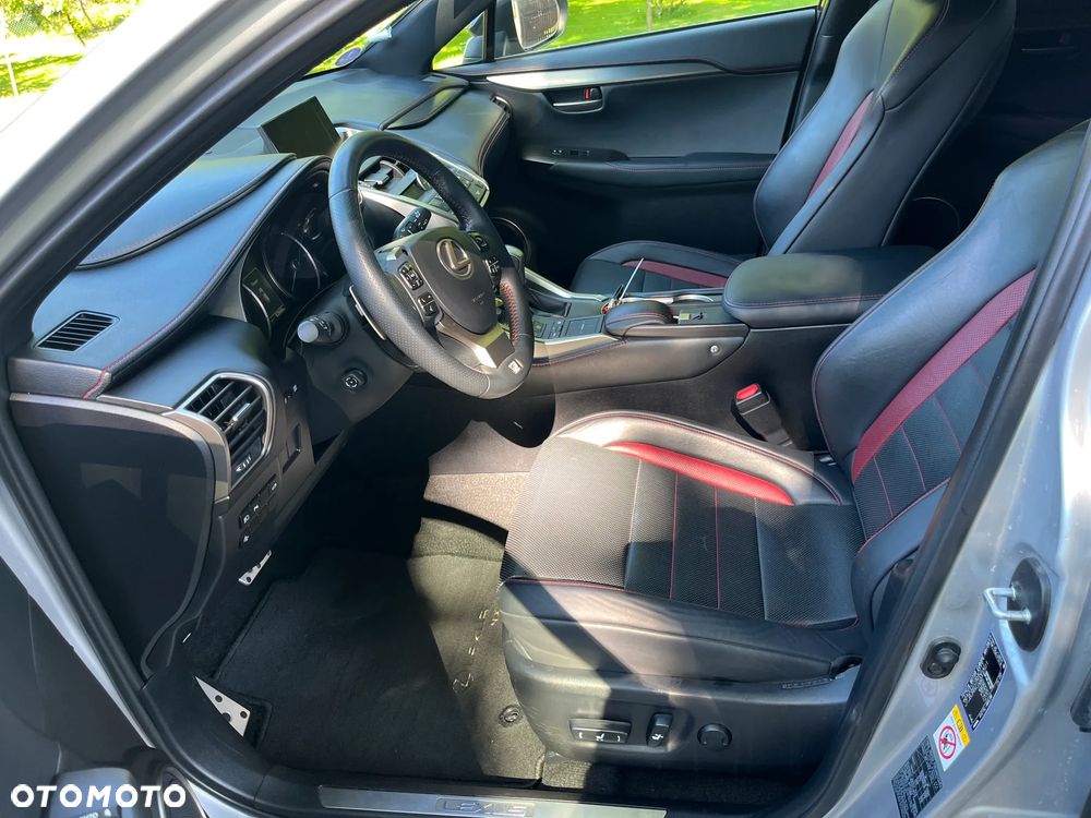 Lexus NX 300h E-FOUR F SPORT - 15