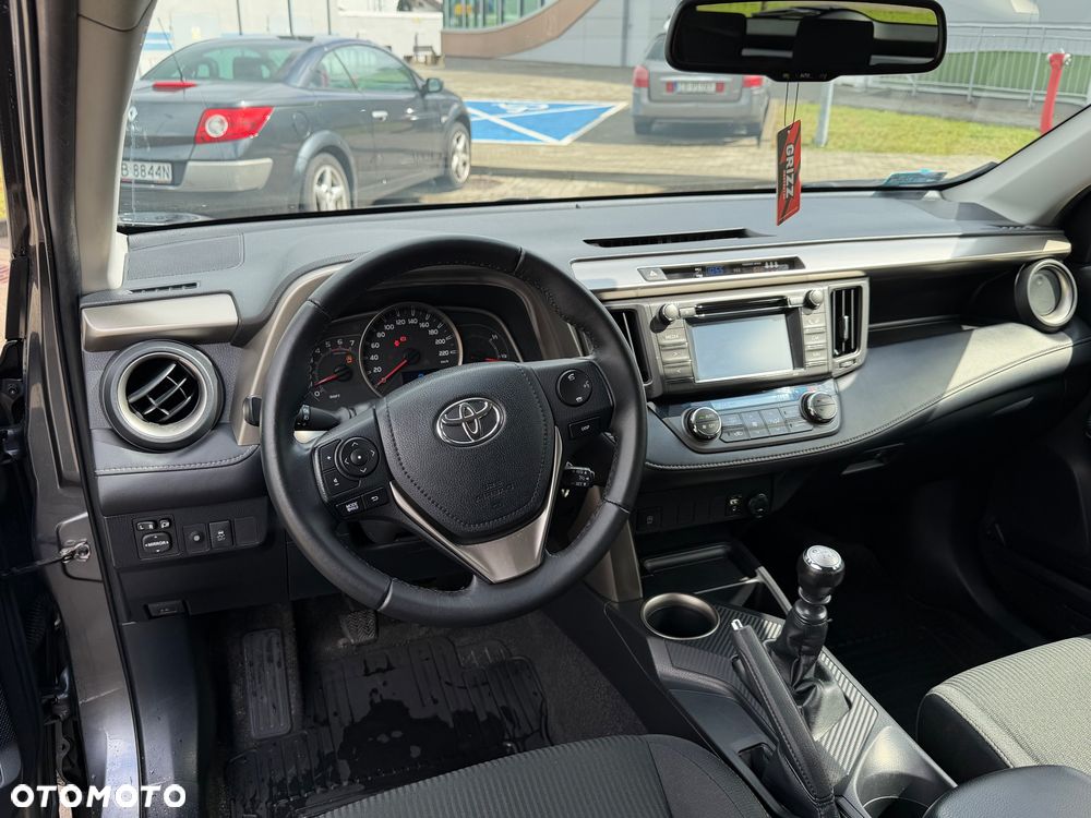 Toyota RAV4 - 9