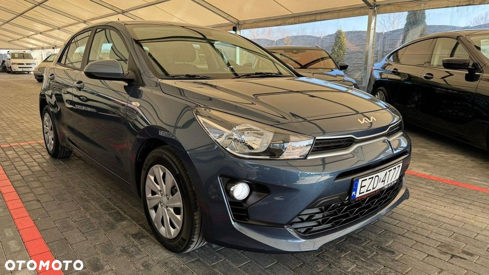 Kia Rio - 8