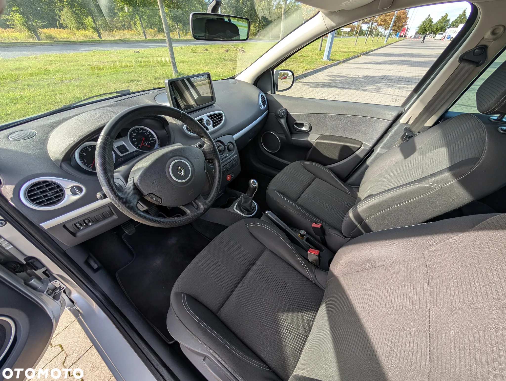 Renault Clio 1.5 dCi Grandtour Dynamique - 9