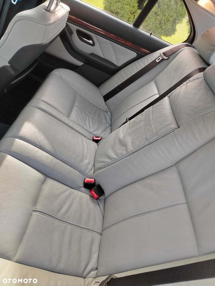 BMW Seria 5 - 10