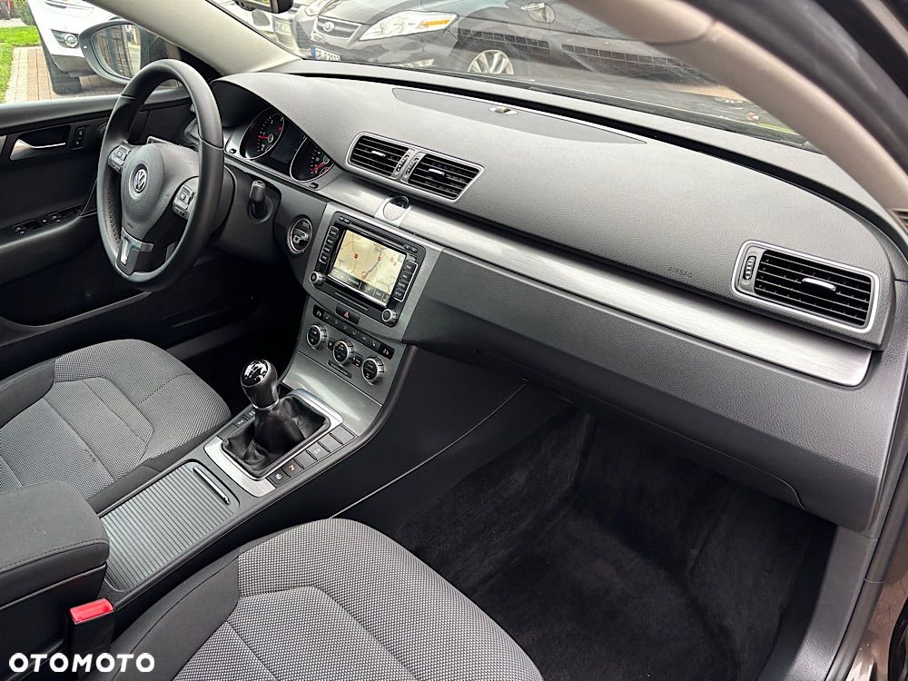 Volkswagen Passat 1.6 TDI Trendline - 31