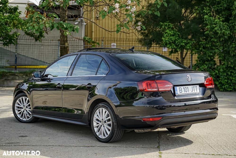 Volkswagen Jetta 1.4 DSG Comfortline - 4