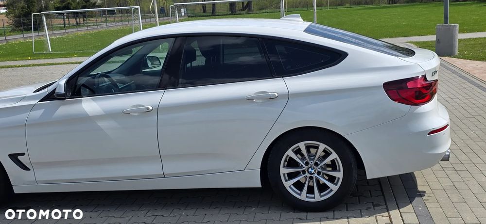 BMW 3GT 320i GPF - 6