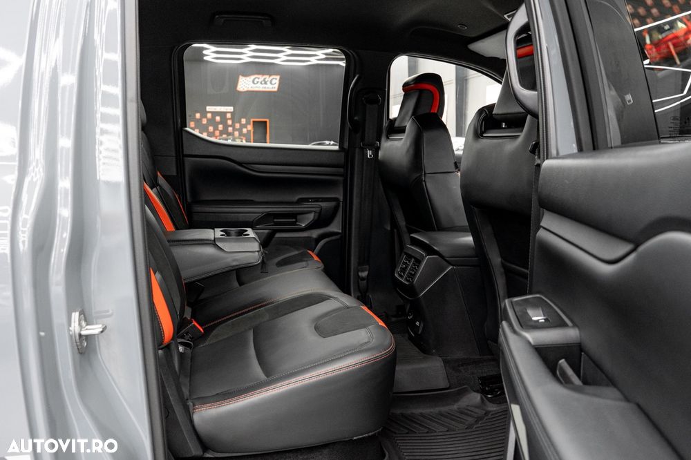 Ford Raptor - 18
