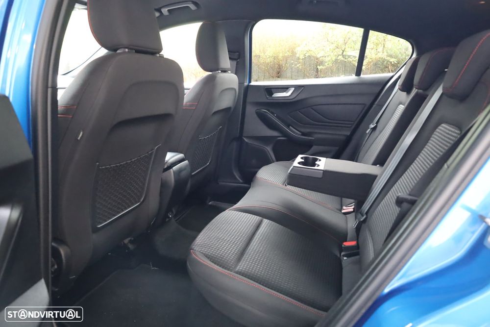 Ford Focus 1.0 EcoBoost MHEV ST-Line - 51