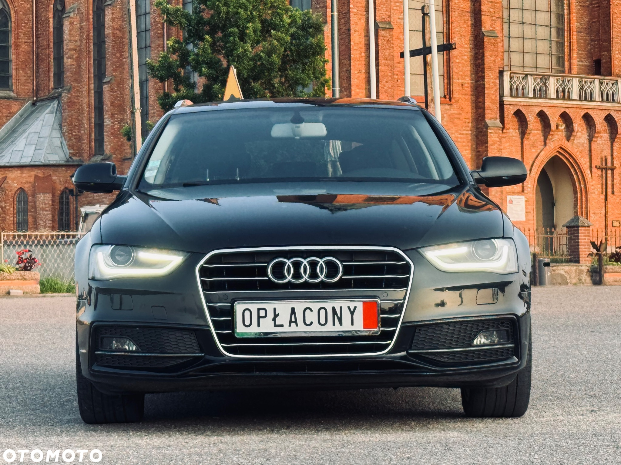 Audi A4 Avant 2.0 TDI DPF clean diesel multitronic S line Sportpaket - 12