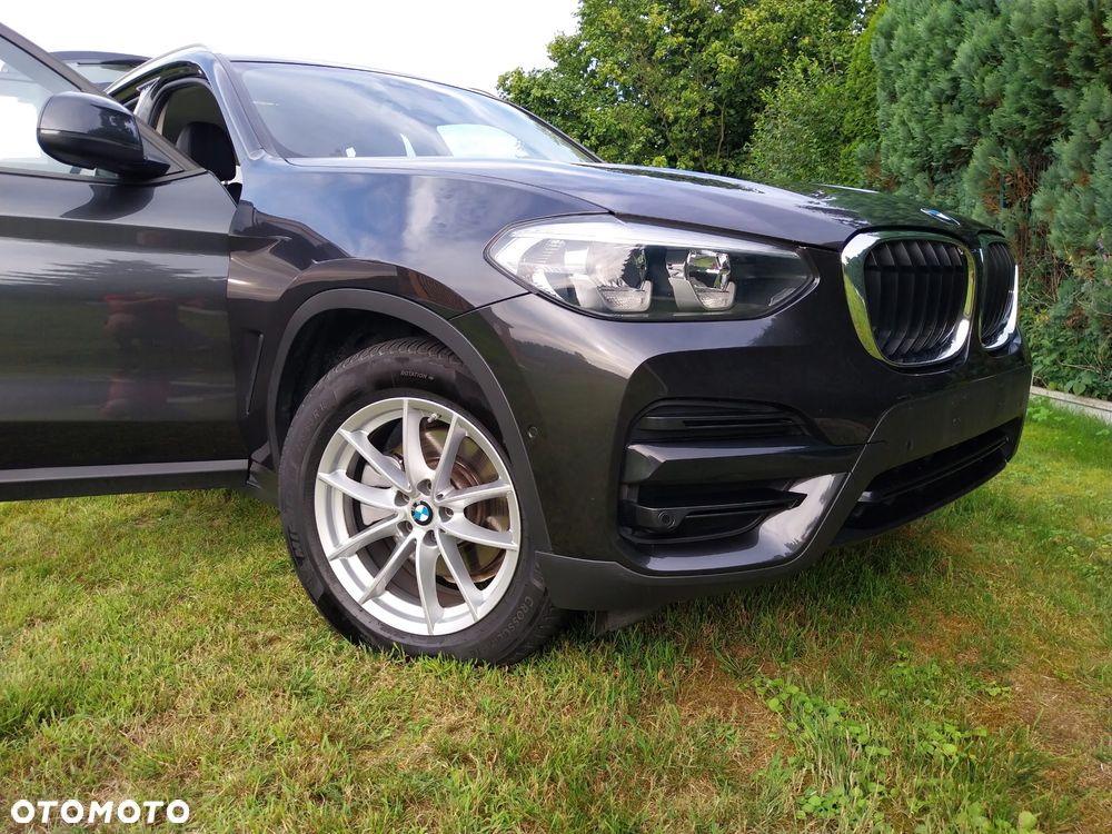 BMW X3 xDrive20d Business Edition - 3