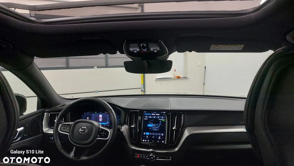 Volvo XC 60 B4 D AWD Ultimate Dark - 7
