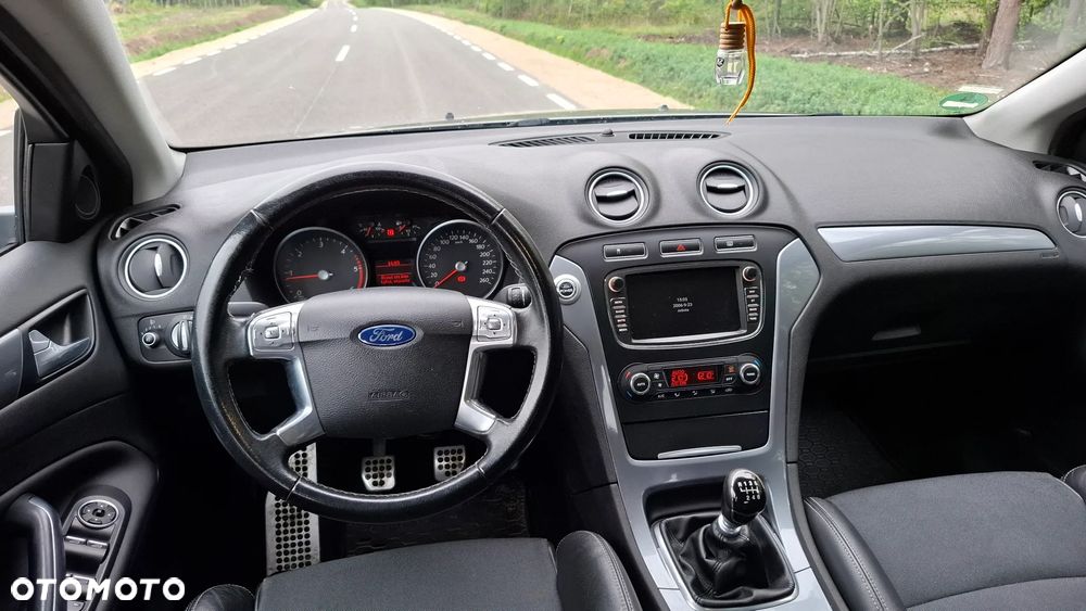 Ford Mondeo 2.0 TDCi Ambiente - 15