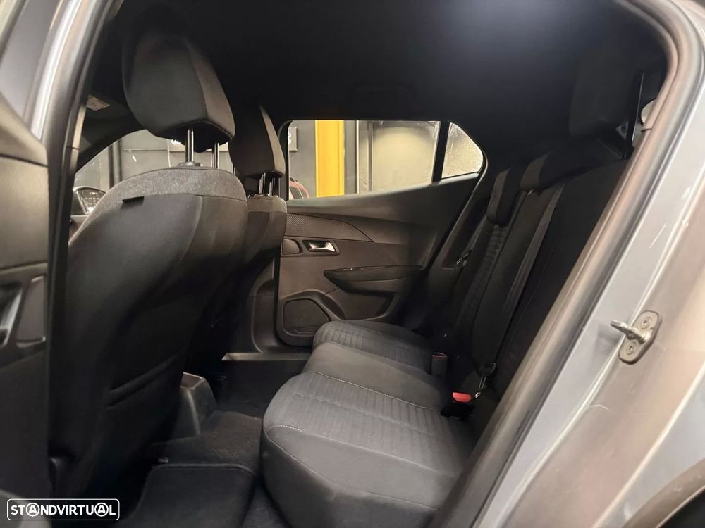 Peugeot 2008 1.2 PureTech Active Pack - 21