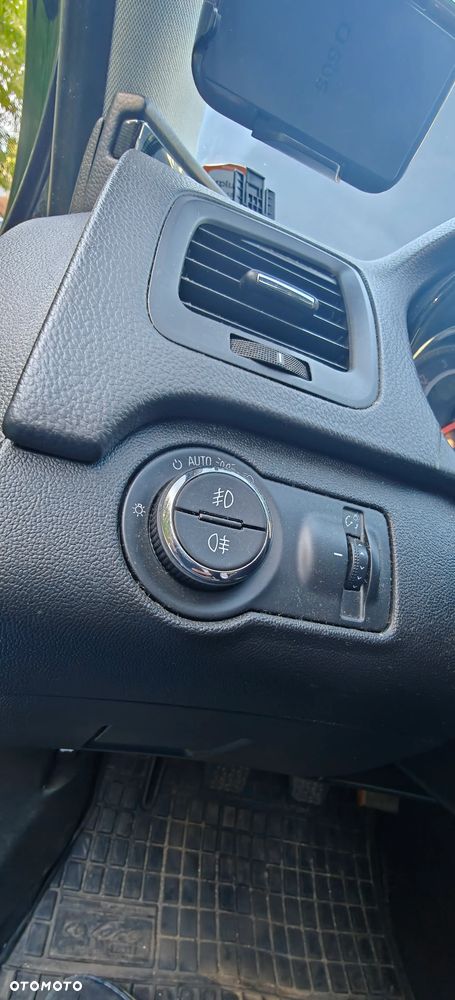 Opel Insignia - 19