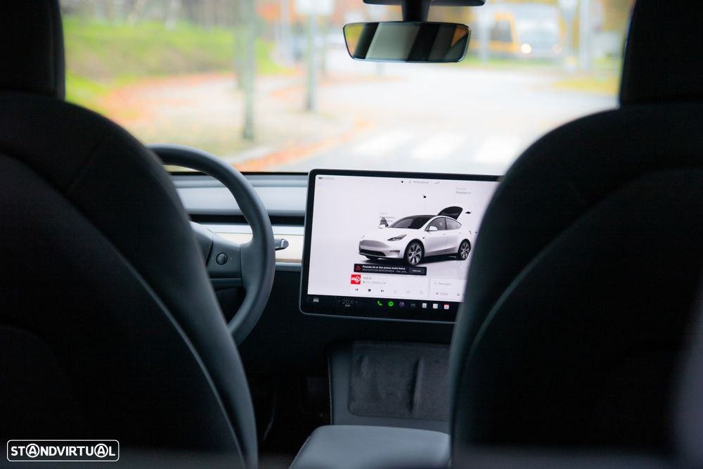 Tesla Model Y RWD - 2