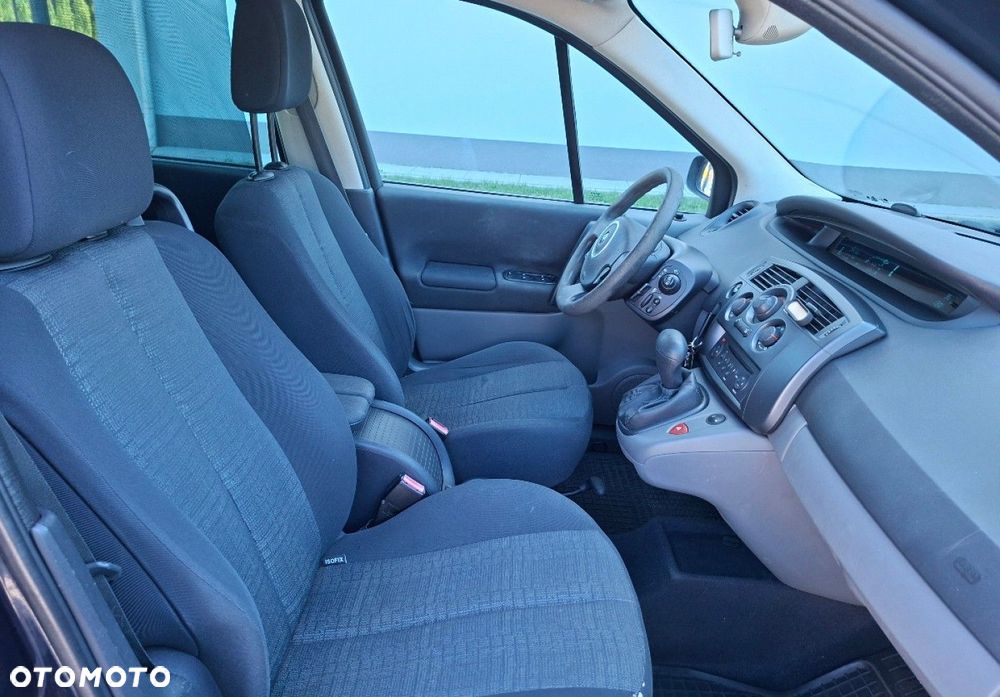 Renault Grand Scenic - 9