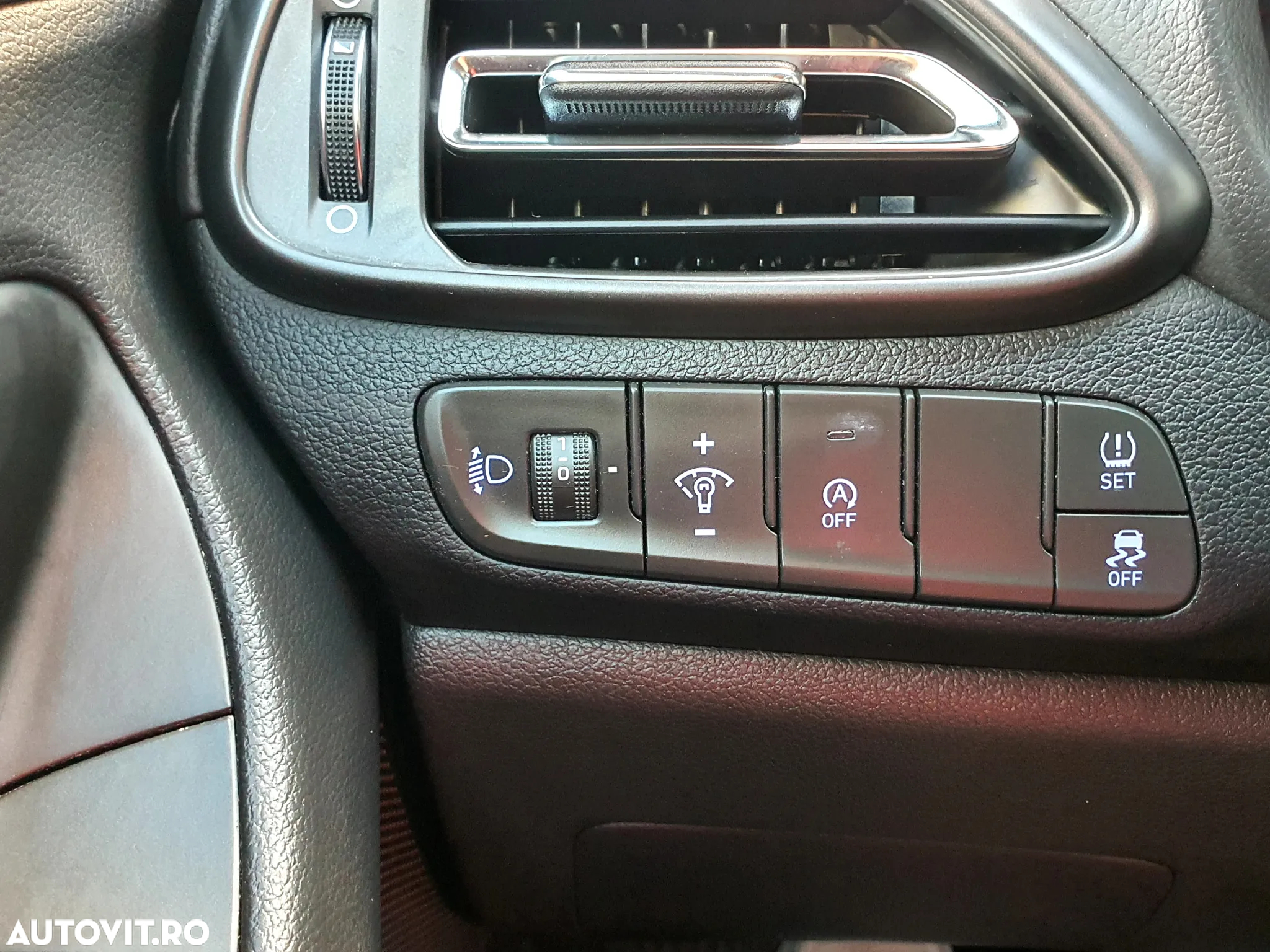 Hyundai i30 Kombi 1.6 CRDI DCT Intro - 26