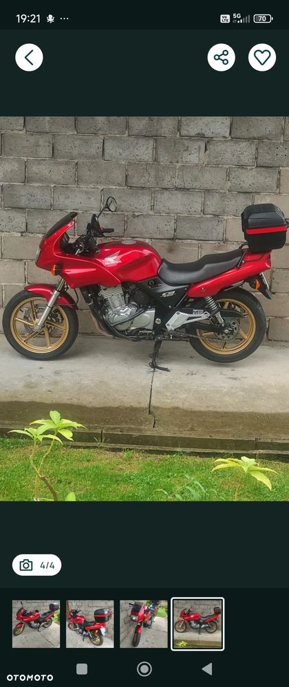 Honda CB - 1