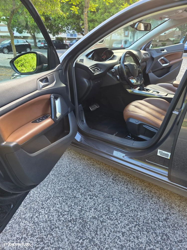 Peugeot 308 SW BlueHDi 120 EAT6 Stop & Start Business-Line — fotografia 21