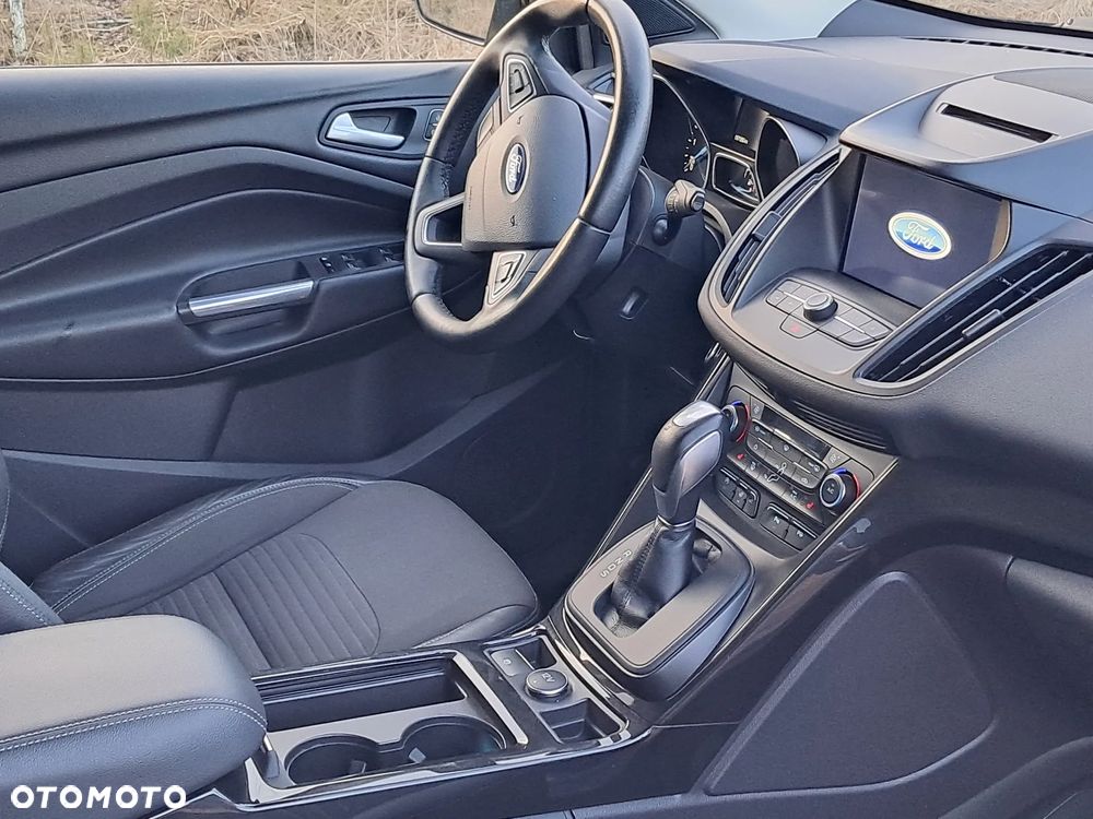 Ford Kuga 2.0 TDCi 4WD Titanium - 4