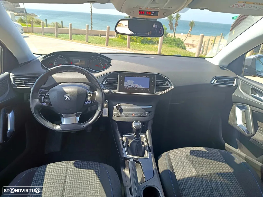Peugeot 308 1.2 PureTech Style - 18