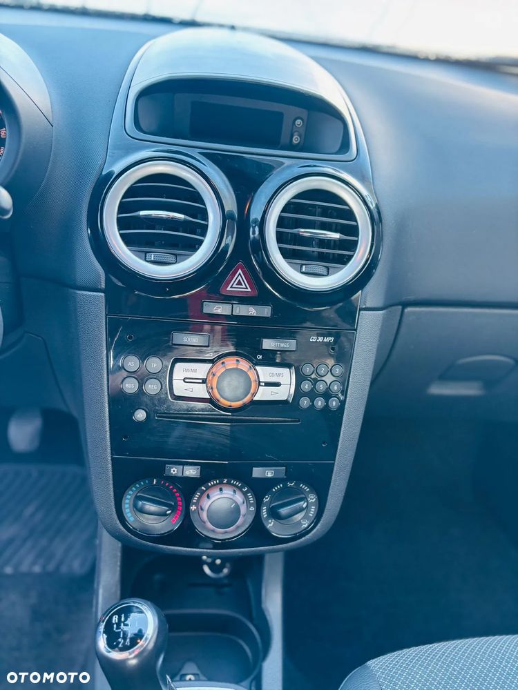 Opel Corsa 1.4 16V Cosmo - 5